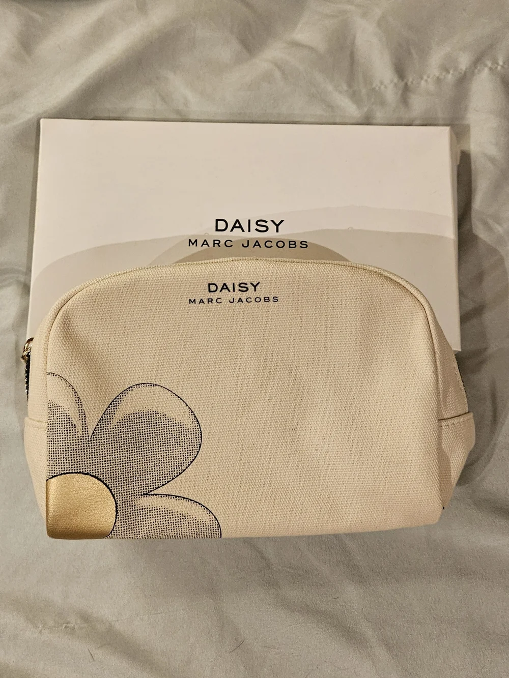 Marc Jacobs Daisy Canvas Cosmetic Pouch in Cream